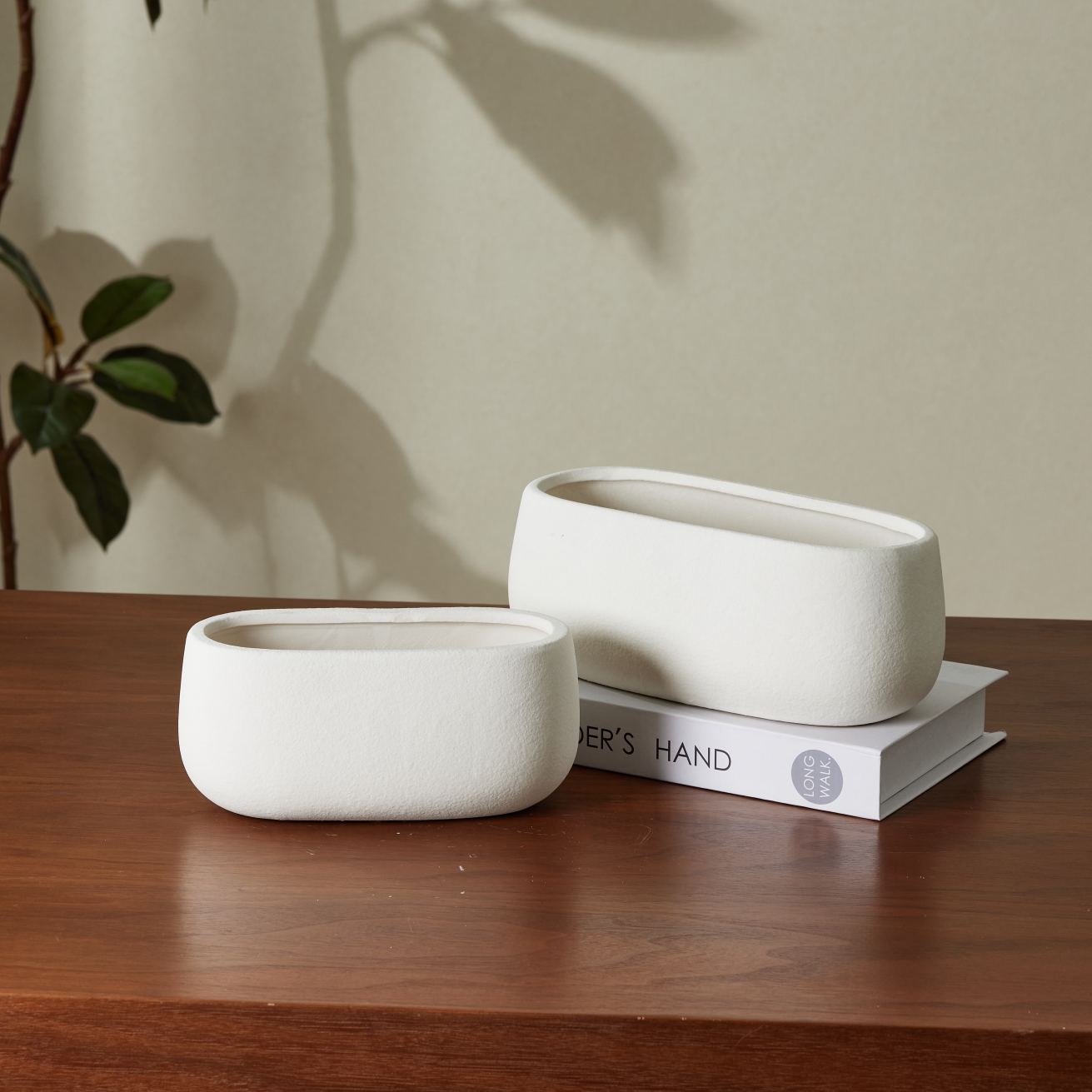 Ceramic pot oval